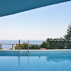  Apartament In Ziza, Rooftop Swimming Pool